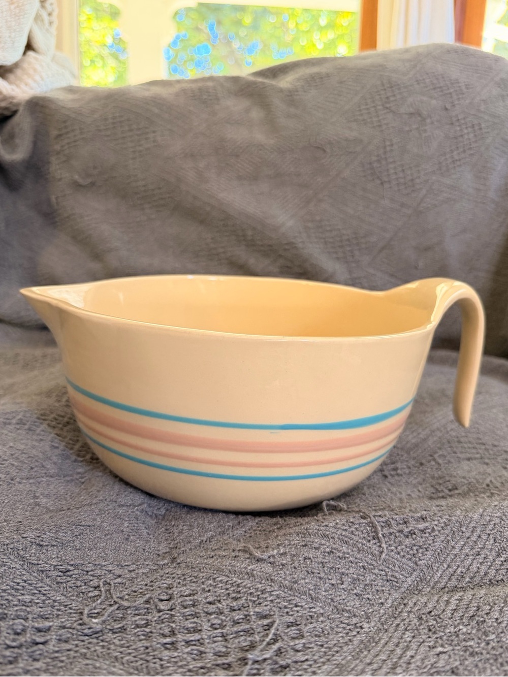 Vintage 2 Quart McCoy Mixing Bowl, Pink and Blue Stripe on Cream Full Handle
